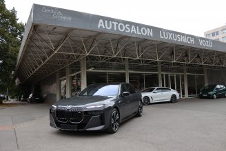 BMW M760e XDRIVE M-PAKET G70 420kW - Autosalon Šedivý & Šmejkal, Praha-Prosek