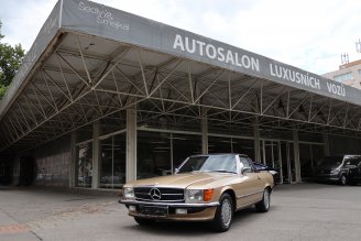 MERCEDES-BENZ SL 560 R107 - Autosalon Šedivý & Šmejkal, Praha-Prosek