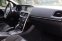Volvo V40 v originální sportovní specifikaci R-Design s automatickou převodovkou. - náhled 57